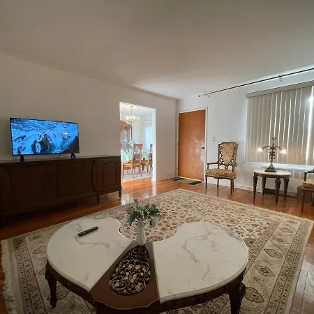 Luxury Two Bedroom Apartment In A Private House